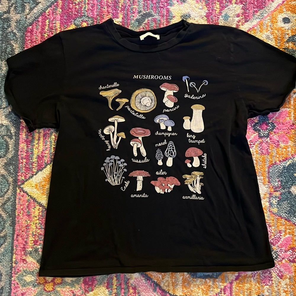 Philosophy of Love Mushroom t-shirt size large L